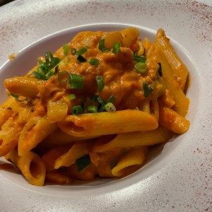 Penne con Salmon y Zuchinni