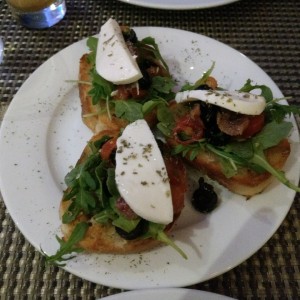 Antipasti - Bruschetta Strega