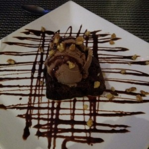 Postres - Brownie con Helado