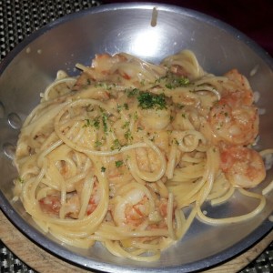 Pastas - Espaguetti Marseghiesa con camarones