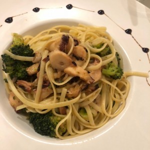 linguini con Pulpo y brocoli