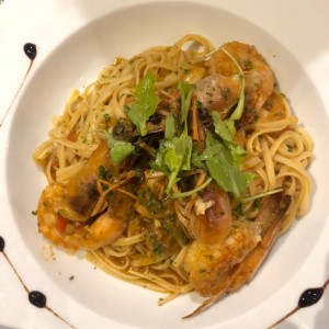 Linguini con Langostinos y Camarones