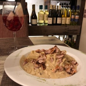 Fettuccine a la Strega con pollo