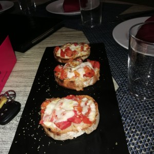 Antipasti - Bruschetta Strega