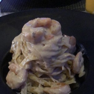 fetuchine alfredo con Camsrones no recomendado