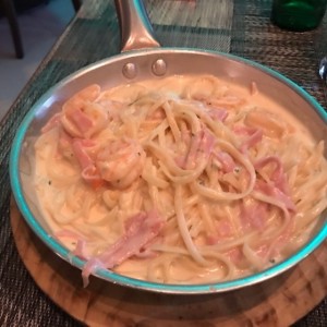 Extracotto linguini a la 4 quesos