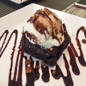 Postres - Brownie con Helado