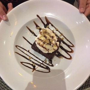 brownie con helado