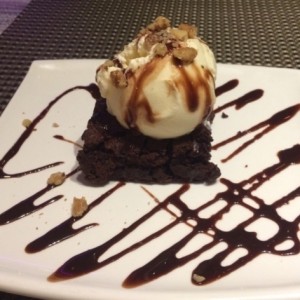 Postres - Brownie con Helado