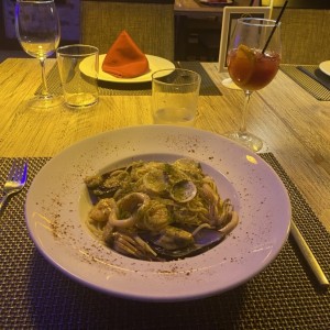 Linguinni Frutti Di Mare