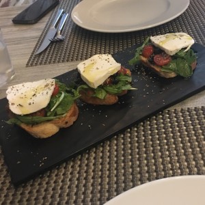 Antipasti - Bruschetta Strega