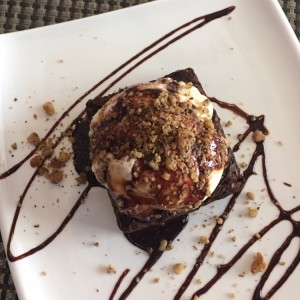 Postres - Brownie con Helado