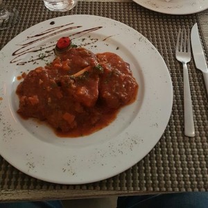 Ossobuco de Res con Linguini a la Crema