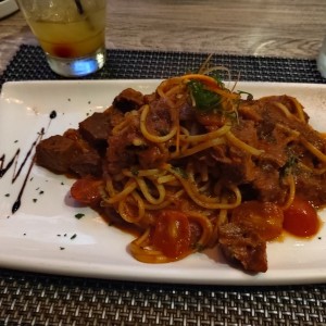 Linguini con ribs 