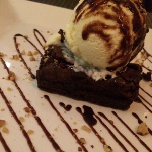 Postres - Brownie con Helado