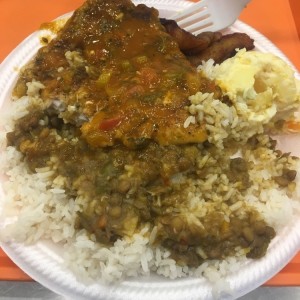 Filete del pescado al coco