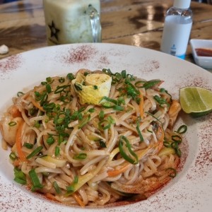 Phad Thai de Mariscos