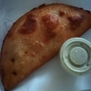 Empanada de carne desilachada