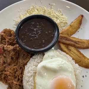 Platos Principales - Pabellón criollo