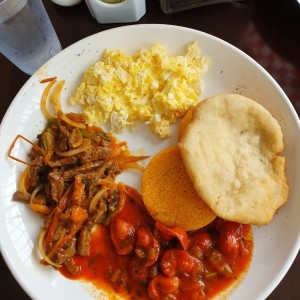 desayuno Chiricano sin Queso 