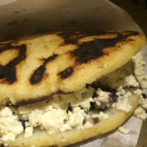 Arepas Tradicionales - Domino