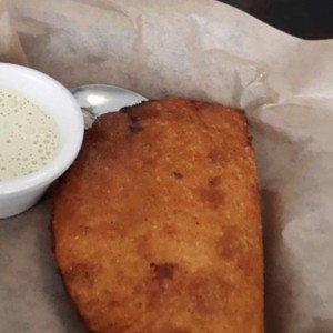 Enpanada de carne mechada (ropa vieja)