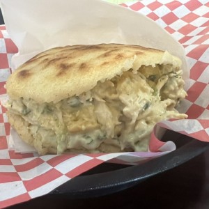 Arepa de reina pepiada