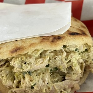 Arepa de reina pepiada