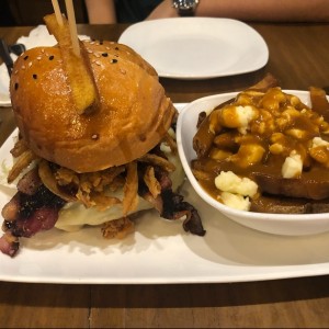 burger week y poutine