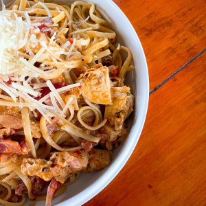 Pasta cuerda con Pollo y Bacon