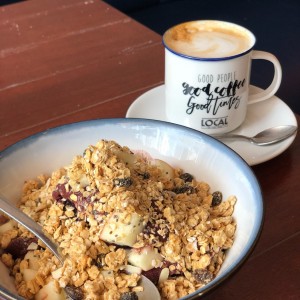 acai con granola y frutas 