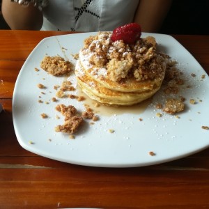 Pancakes con crumble de manzana