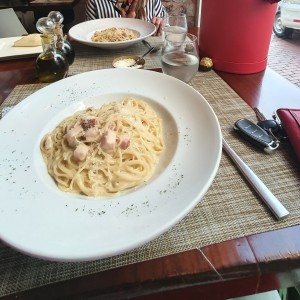 Espaguetini a la carbonara 