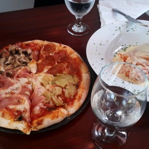 Pizza 4 Stagione y Lasagna de Pollo