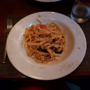 Pasta puttanesca