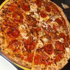 Pizza 14" - Cuatro Carnes