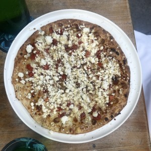 Tomate y queso feta y miel