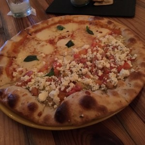 mitad spicy y mitad feta