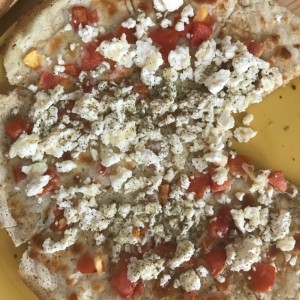 pizza con queso feta sin gluten