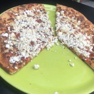 Pizza queso feta y miel