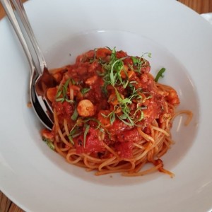 spicy pulpo spaguetti