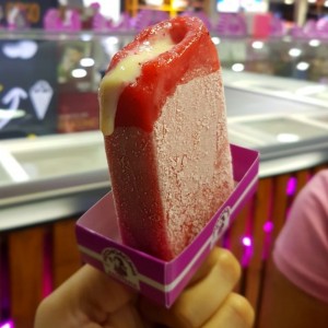 Paleta de Fresa Rellena