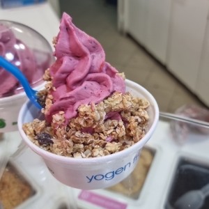 mix berries con granola