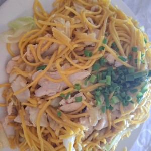 chowmein de pollo