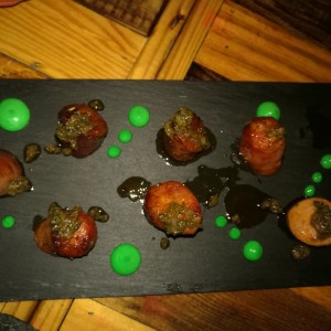 Chorizos artesanales con chimichurri