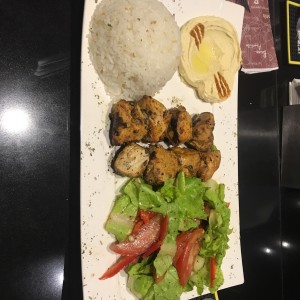 Plato Shish Taouk