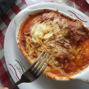 Lasagna bolognesa gratinada