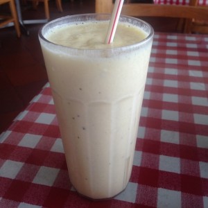 Licuado de Maracuya con Leche