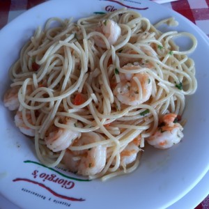 Spaghetti con camarones