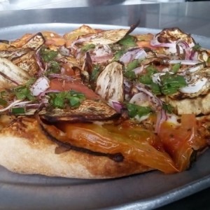 Pizza de Vegetales - Giorgios. 